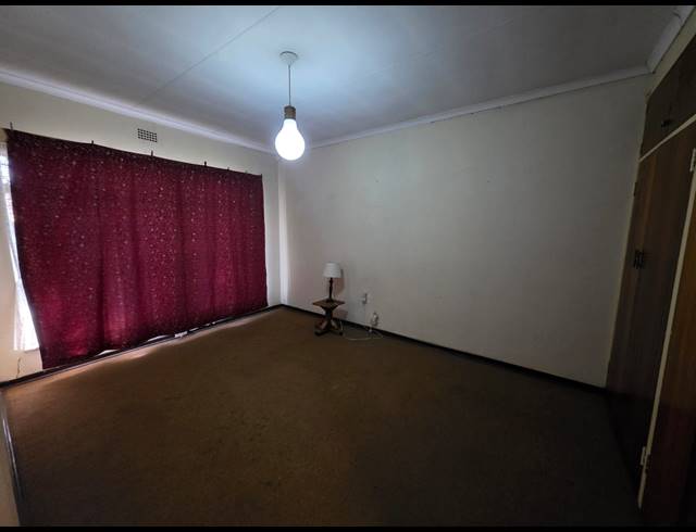 3 BEDROOM HOUSE TO LET IN FLORA GARDENS